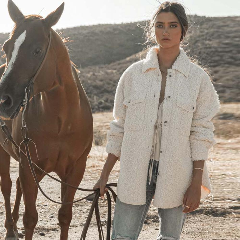 CM | Chaqueta de invierno relajada y atemporal