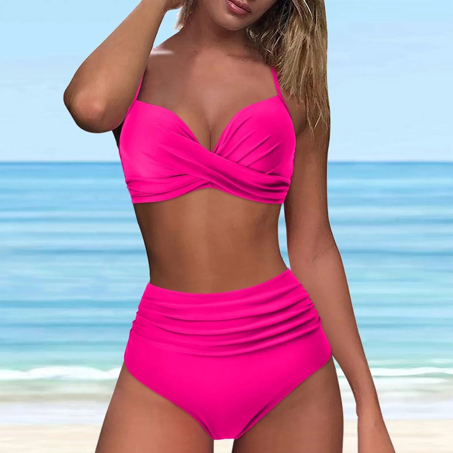 CM | Bikini con cintura alta y parte superior delantera retorcida
