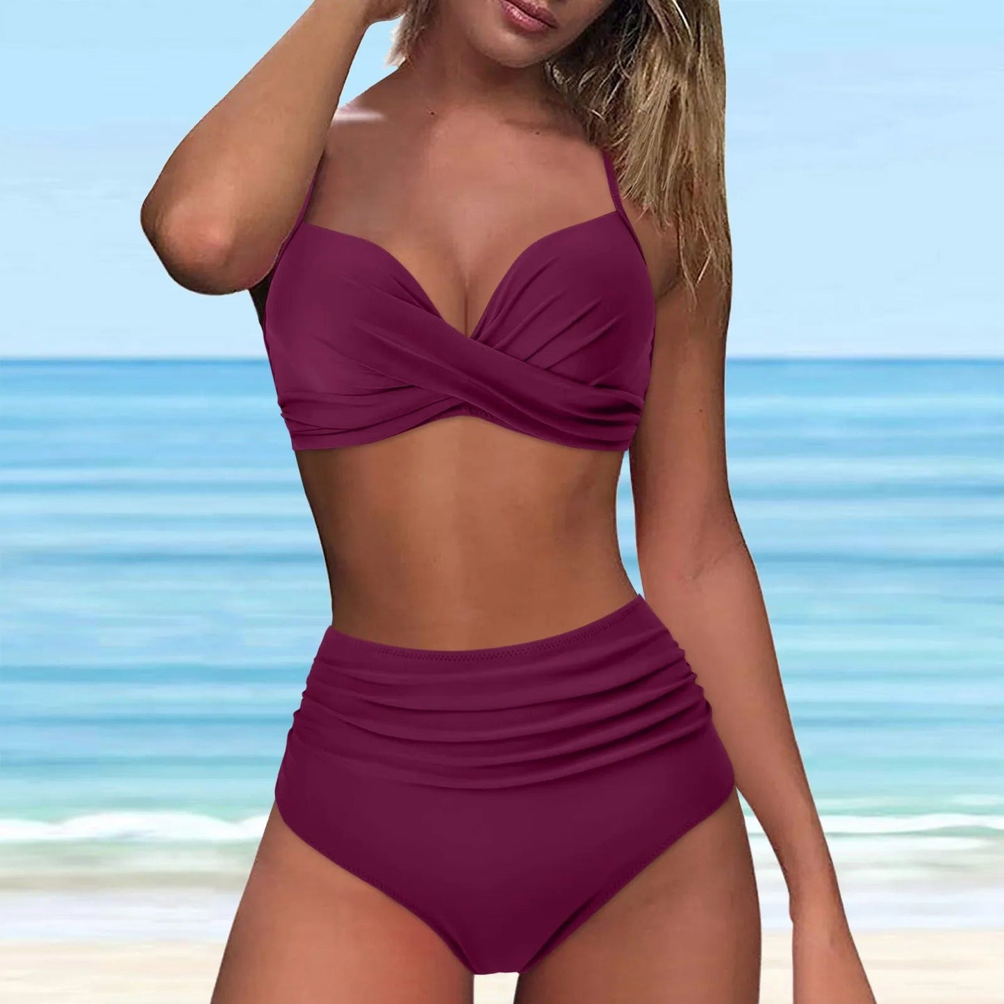 CM | Bikini con cintura alta y parte superior delantera retorcida