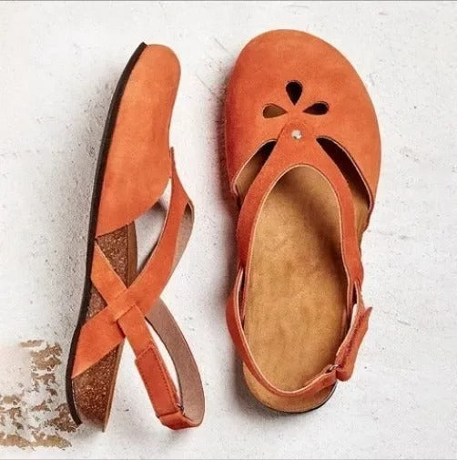 CM | Sandalias con tiras en la espalda