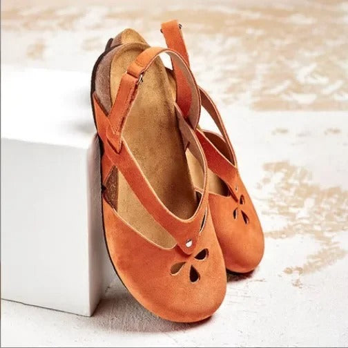 CM | Sandalias con tiras en la espalda