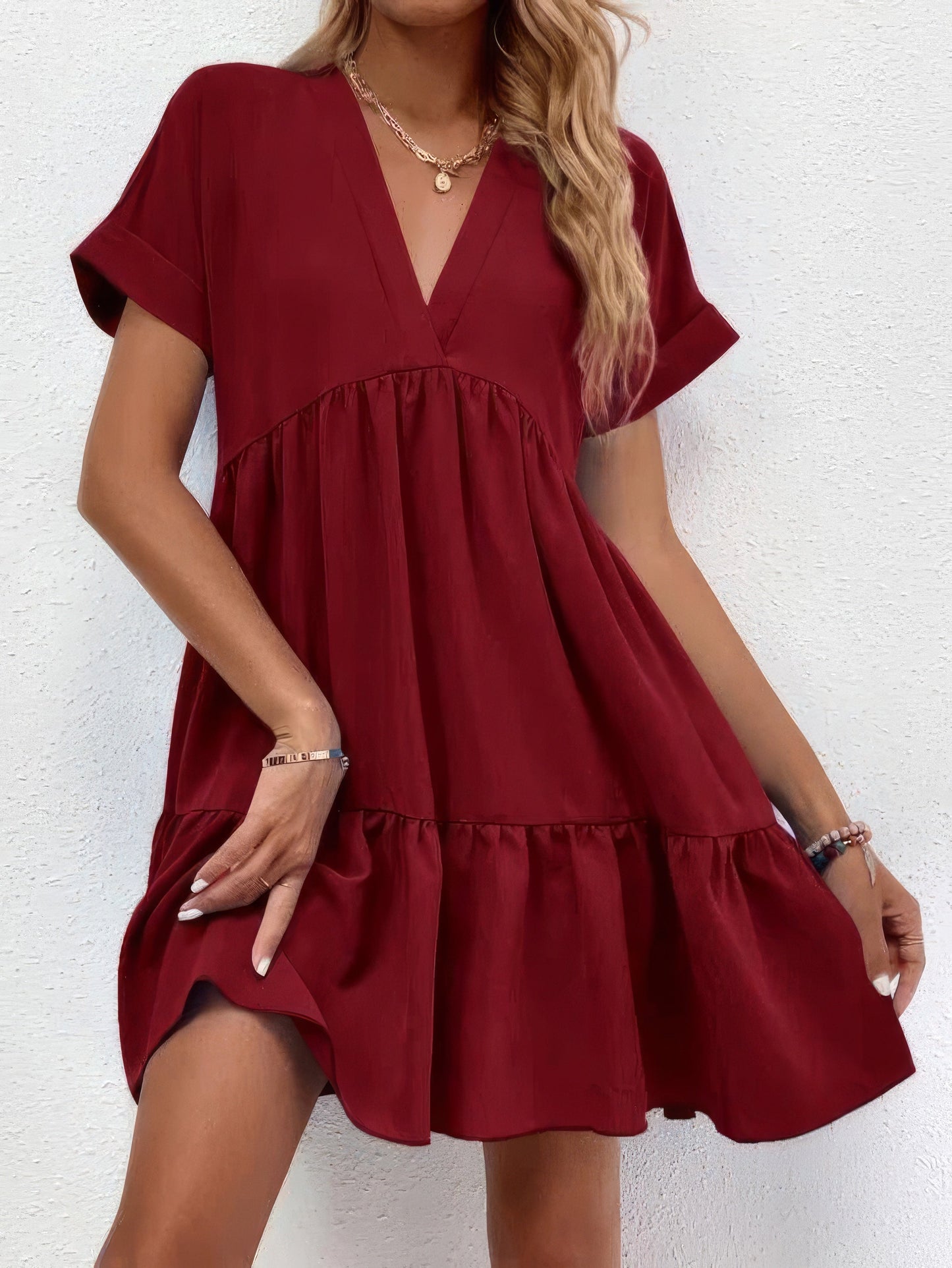 CM | Minivestido de manga corta con cuello en V liso