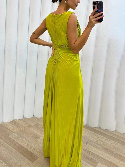 CM | Atemporal y favorecedor maxi vestido dividido