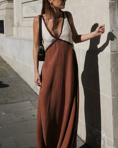 CM | Vestido maxi ligero con escote en V