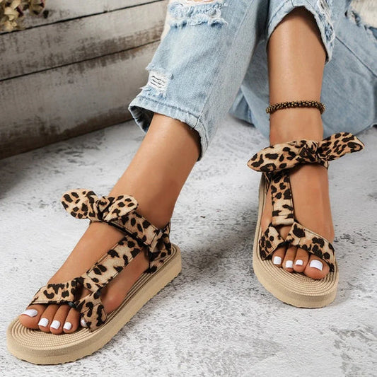 CM | Sandalias elegantes con estampado de leopardo