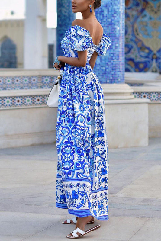 CM | Enjoy The Adventure Vestido maxi estampado con hombros al descubierto y mangas abullonadas