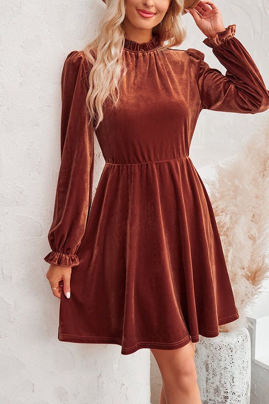 CM | Minivestido de terciopelo de manga larga y cuello alto