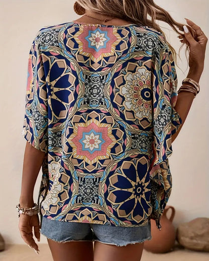 CM | Blusa abotonada de media manga con cuello de pico y estampado retro