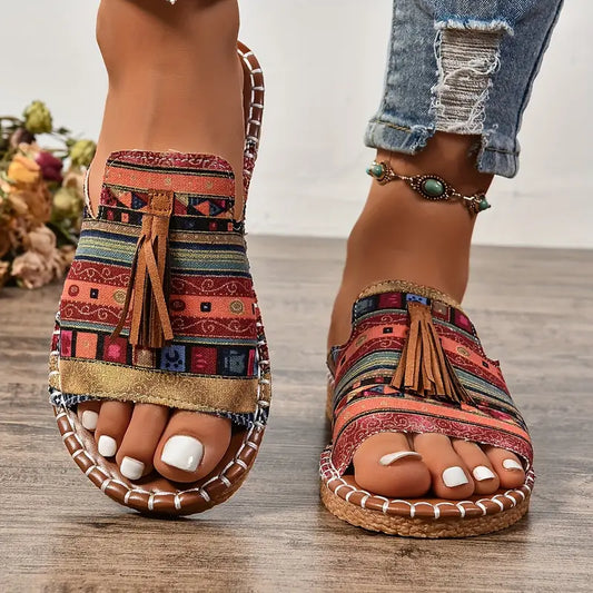 CM | | Sandalias planas de estilo étnico con pompón