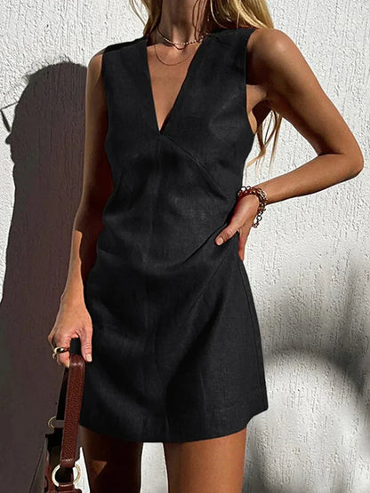 CM | Vestido corto con escote en V