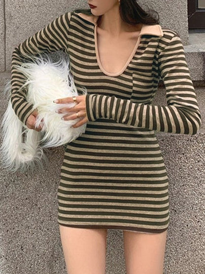 CM | Polo Minivestido de manga larga a rayas