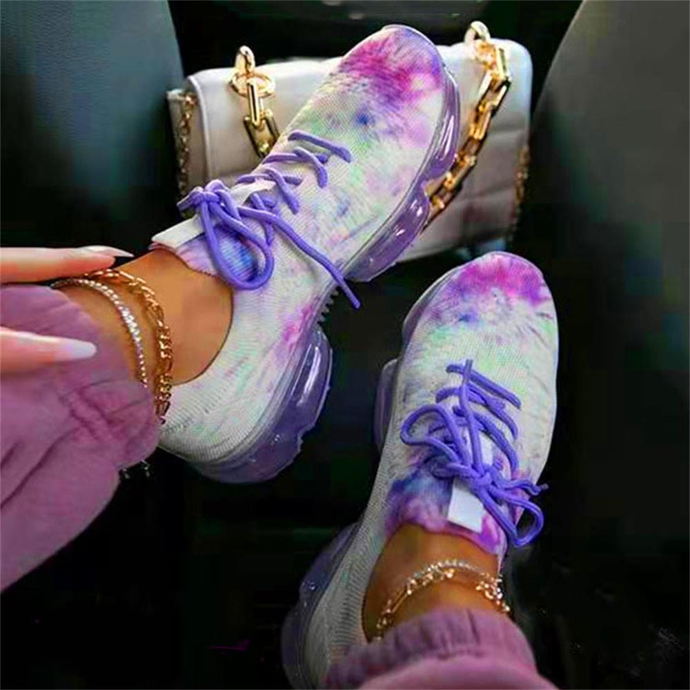 CM | Zapatillas casual con suela y cordones transparentes