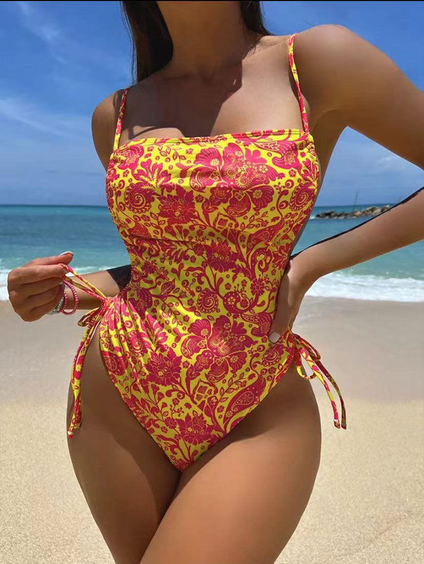 CM | Bikini atrevido y vaporoso