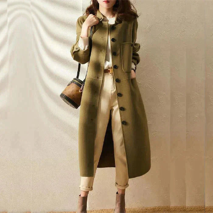 CM | Abrigo elegante y versátil con botones