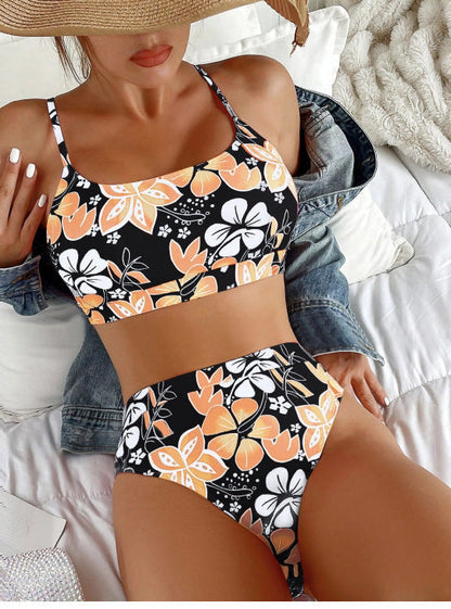 CM | Bikini con flores tropicales