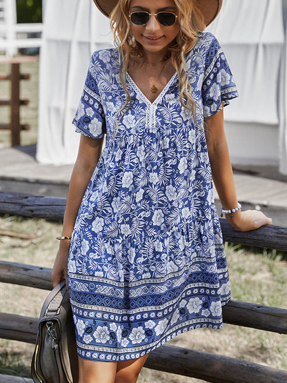 CM | Minivestido bohemio de manga corta y cuello en V
