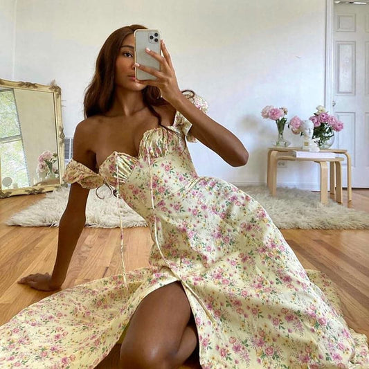 CM | Vestido corto de verano con mangas abullonadas y estampado floral