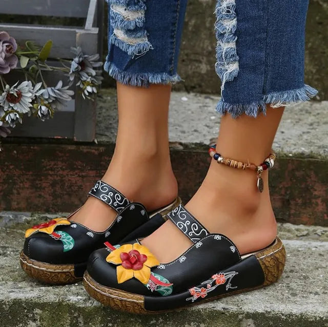 CM | Zapatillas casual con suela gruesa y estampado floral