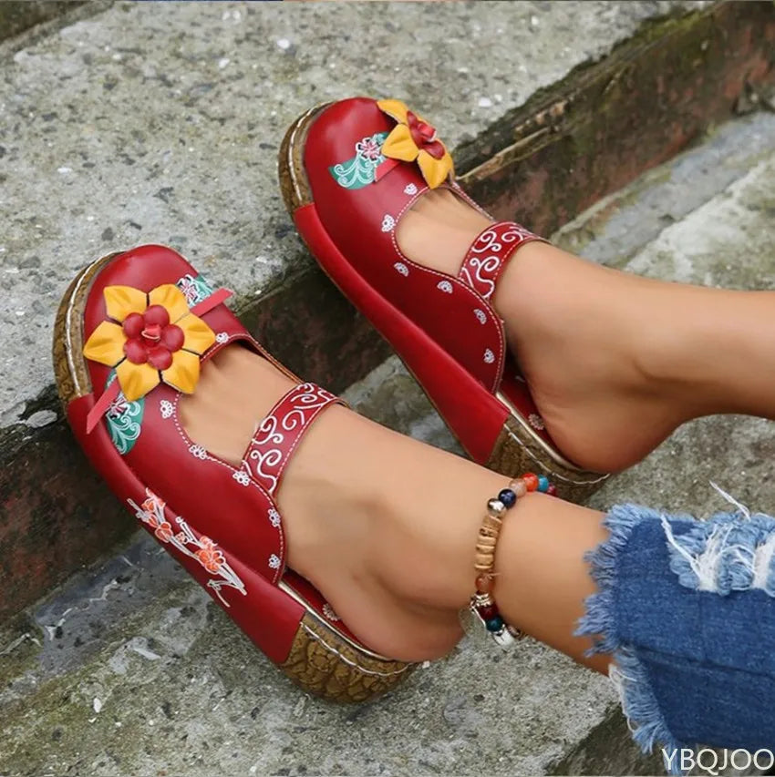 CM | Zapatillas casual con suela gruesa y estampado floral