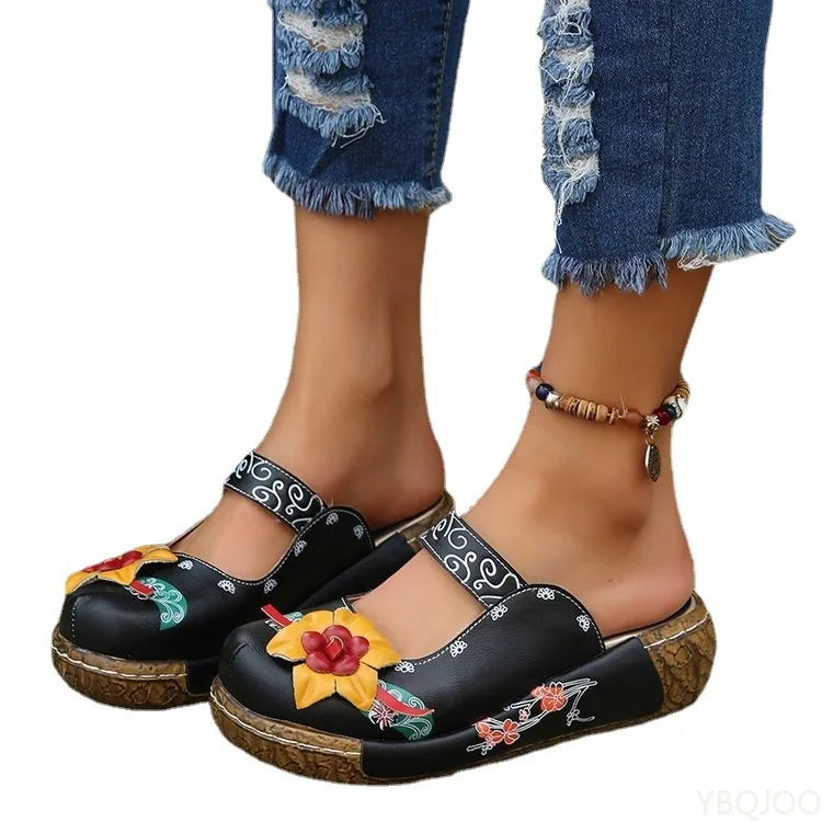 CM | Zapatillas casual con suela gruesa y estampado floral