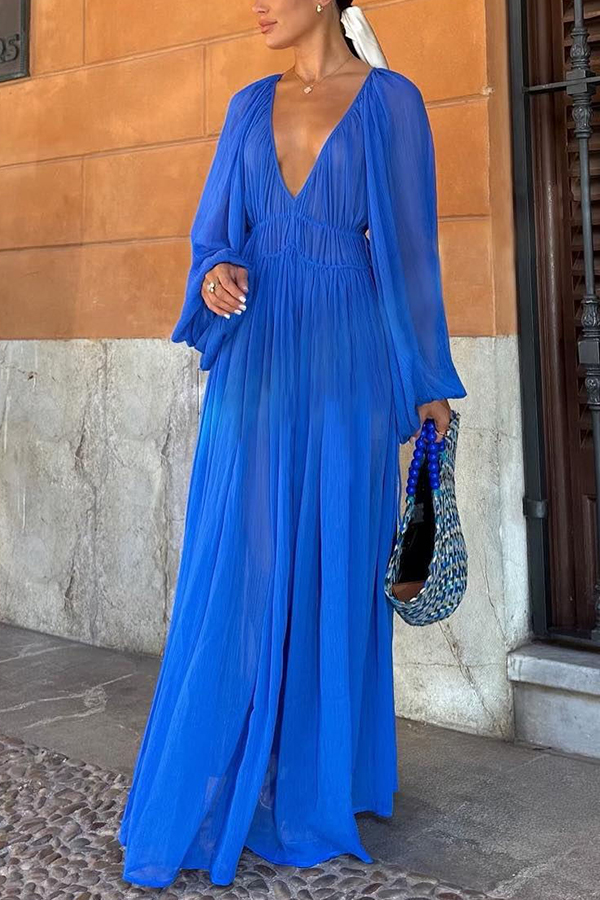 CM | Maxivestido de gasa con cintura fruncida y pedrería azul