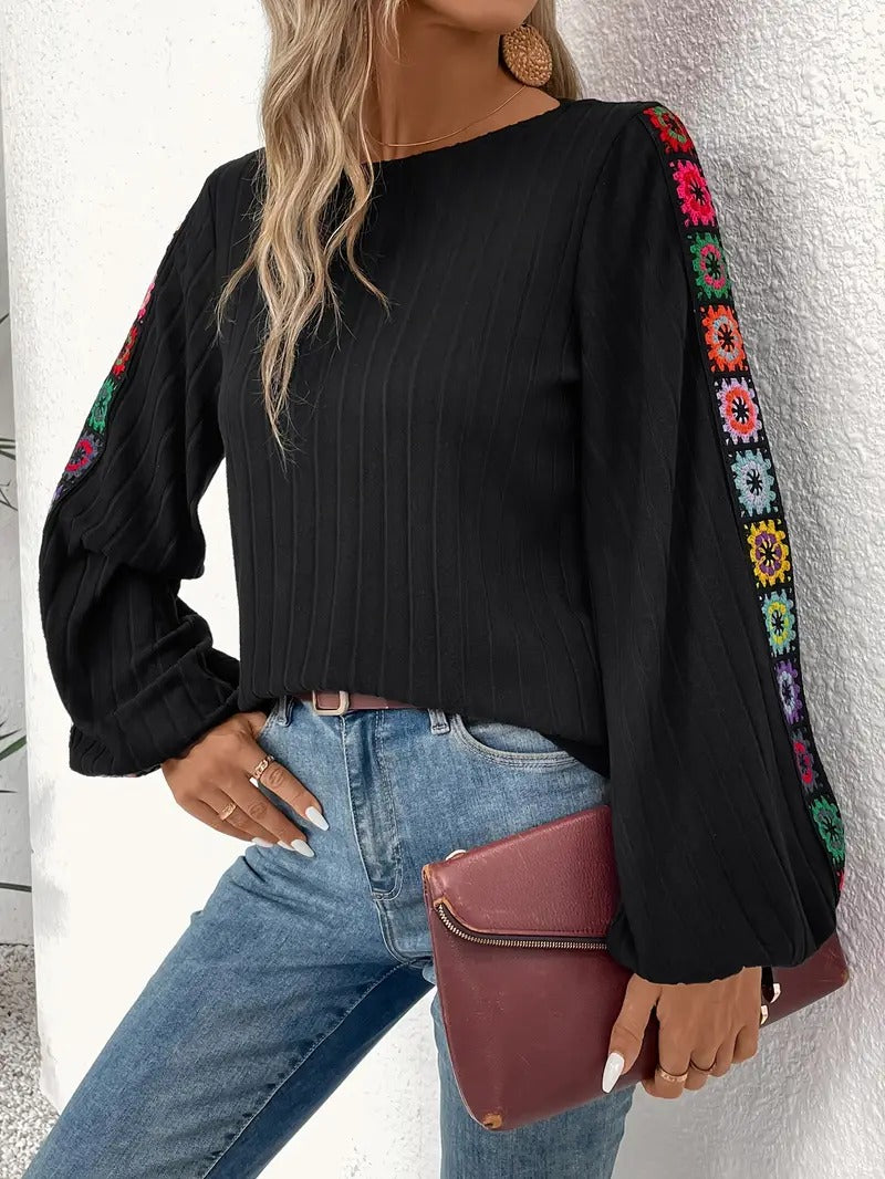 CM | Blusa bordada de manga larga y escote redondo