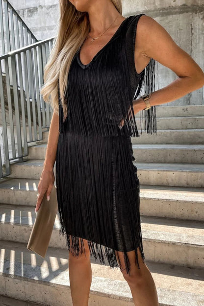 CM | Mini vestido sin mangas con escote en V y borlas