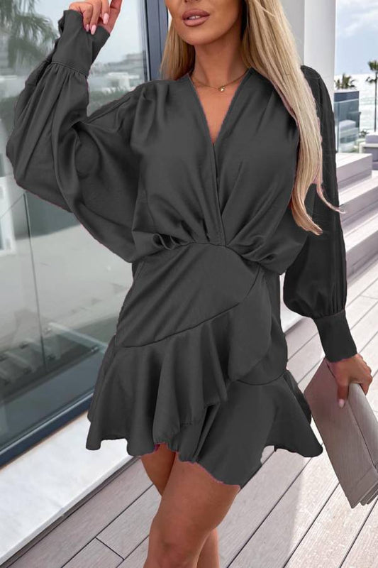 CM Vestido de satén monocromo con escote en V y cintura redondeada