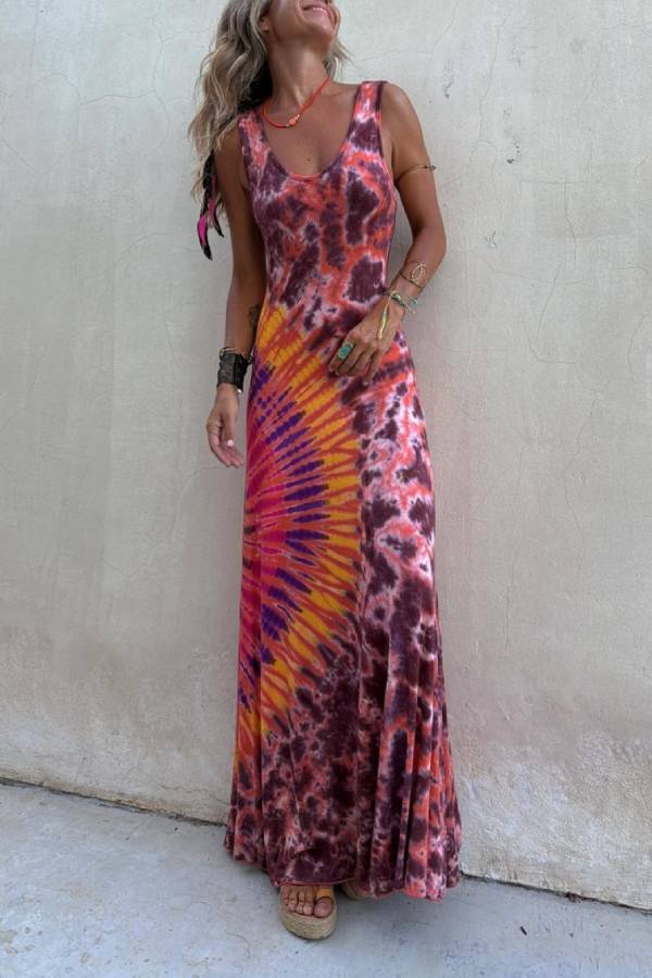 CM | Boho Happiness maxi vestido elástico con lazada en la espalda y estampado Tie-dye (con sujetador integrado)