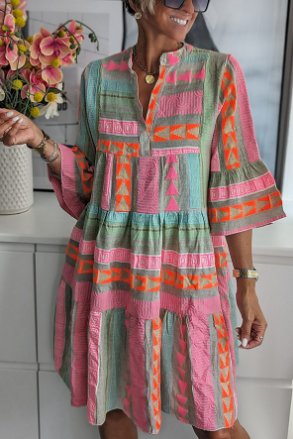 CM | Whisked Away - Vestido midi acampanado con estampado geométrico en bloques de color