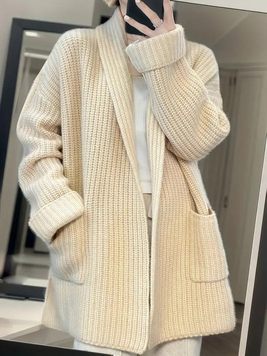 CM | Chaqueta de invierno relajada y atemporal