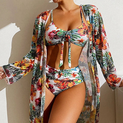 CM | Bikini con estampado floral y superposición