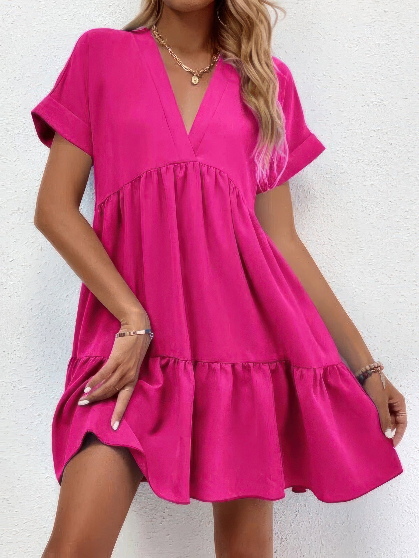 CM | Minivestido de manga corta con cuello en V liso