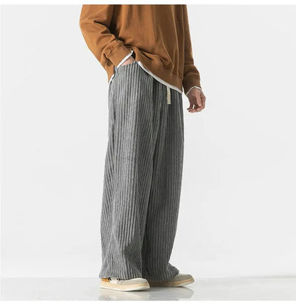 CM | Pantalones de pana oversize a la moda